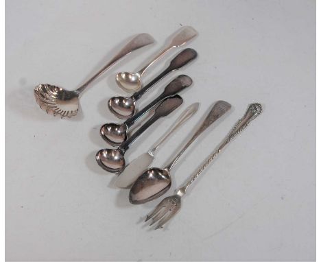 A small collection of 19th century and later loose silver and silver plated flatware, to include pickle fork, teaspoons etc 