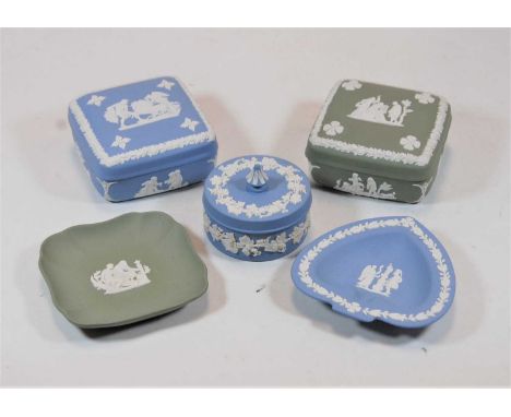 A collection of Wedgwood green and blue jasper wares, to include three trinket boxes and two pin trays 