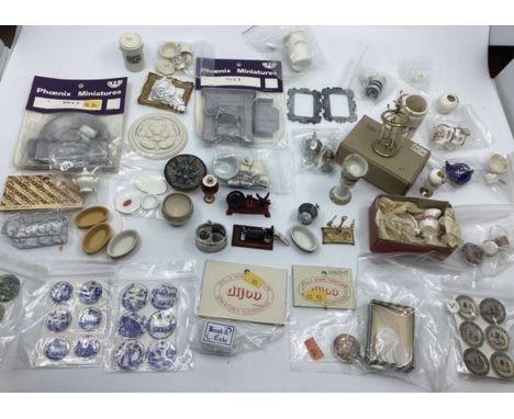 Vintage Dolls House miniatures ; Fine detailed miniatures including hall lantern light ceramics crockery and decorative wall 