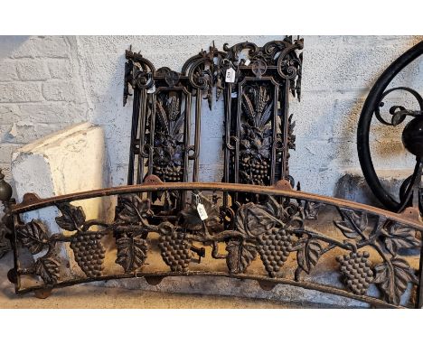 Set of probably Edwardian cast iron balustrade panels decorated with ears of corn and trailing vine together with another arc