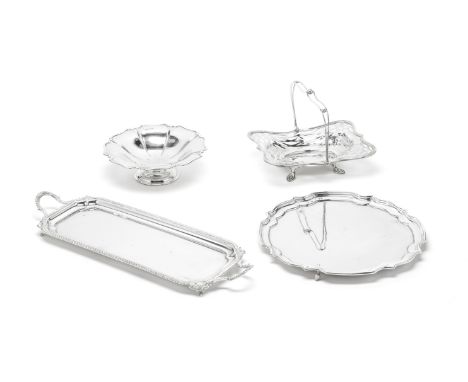 A silver two-handled sandwich trayBirmingham 1966Shaped oblong form with gadroon rim, incurved shell corners on bracket feet,