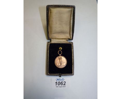 A 9ct gold Winners medal for The Pattison Trophy 1927, winner F.T. Sumner, cased, 6.51g.