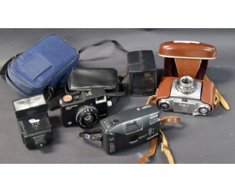 Vintage Zeiss Ikon cased camera, plus other cameras