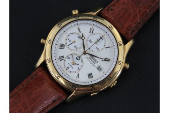 seiko quartz chronograph gold