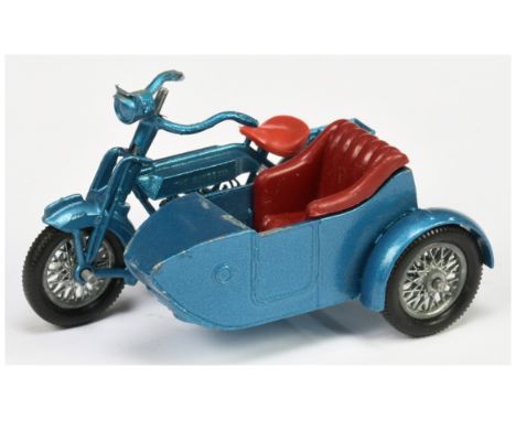 Matchbox Models of Yesteryear Y8 1914 Sunbeam Motorcycle and Milford Sidecar - metallic blue body with cast shut front forks 