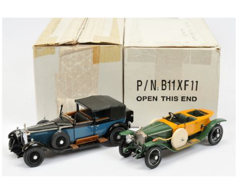 Franklin Mint a boxed pair of model cars comprising of (1) B11XF11 1914 Rolls Royce Silver Ghost Roadster - Wood Body - green