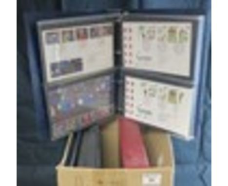 Great Britain collection of First Day Covers and presentation packs in three albums, 1992-1997 period.(B.P. 24% incl. VAT)