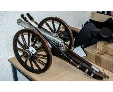 Fine Scale Model of a Military Field Gun and Carriage, the chromed barrel can be used as a starter signal, the ramrod being a