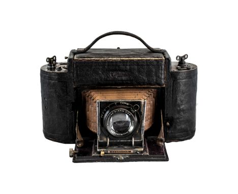 Camera Interest - Rare Large Size Zeiss Lens I. A. Graflex Leather Clad Camera, made by Folmer &amp; Schwing Division, Eastma