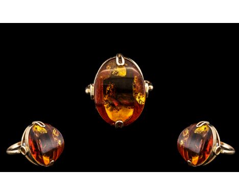 Ladies - Attractive 14ct Gold - Natural Amber Set Dress Ring ( Single Stone ) Excellent Setting. Marked 585 to Interior of Sh