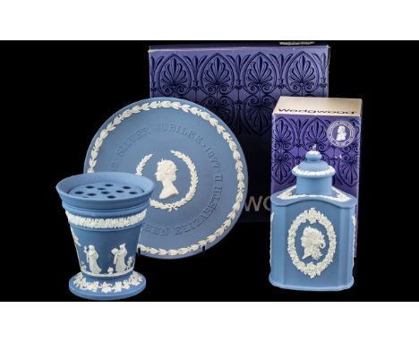 Wedgwood Blue Jasper, three pieces comprising a Silver Jubilee Plate, a grid vase and a lidded pot.   All with boxes and in a