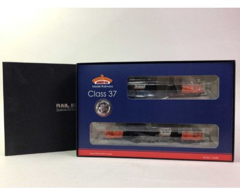BACHMANN BRANCH-LINE FOR RAIL EXCLUSIVE, SPECIAL EDITION MODEL COLLECTION 32-390Y Class 37/7 Twin Pack, boxed
