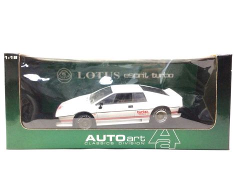 AUTOART, 1:18 SCALE MODEL Lotus Esprit Turbo, boxed