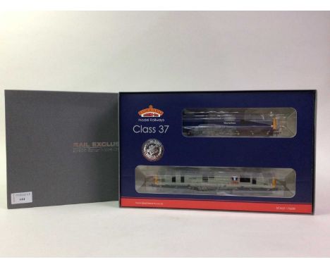 BACHMANN BRANCH-LINE FOR RAIL EXCLUSIVE, SPECIAL EDITION MODEL COLLECTION 32-390X Class 37/7 Twin Pack, boxed
