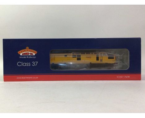 BACHMANN BRANCH-LINE, 32-777Y CLASS 37/0 NETWORK RAIL YELLOW 97303 LOCOMOTIVE produced exclusively for Model Rail, boxed