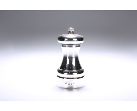 A SILVER PEPPER GRINDER, J.A. CAMPBELL, LONDON 1987, of capstan form. 10cm