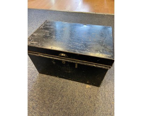 A Vintage Veteran Series deed box. 