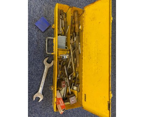 A Metal tool chest containing a quantity of various tools 