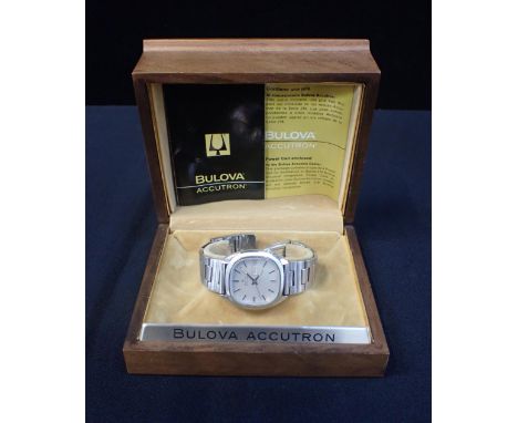 A BULOVA ACCUTRON 'TUNING FORK' WRISTWATCH 1960s, cased and boxed (running, some signs of wear)