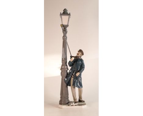 Lladro large figurine Lamplighter 5205, height 48cm 