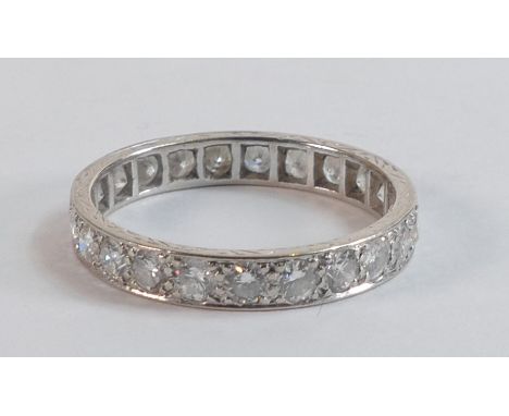 18ct gold / platinum 23 x diamond full eternity set ring size P / Q.  Each diamond approx 10 points, so in excess of 2cts of 