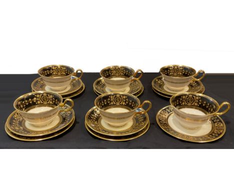 Wedgwood black Astbury tea set - 6 x cups, 4 x saucers &amp; 6 x tea plates - Two saucer from the set have cracks and are not