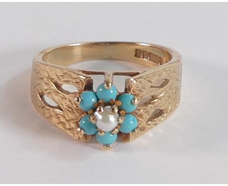 9ct gold turquoise and pearl set ring, size J/K, 3.5g. 