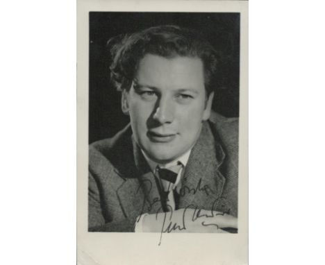 Peter Ustinov signed 5x3 inch vintage black and white photo. Good condition. All autographs come with a Certificate of Authen