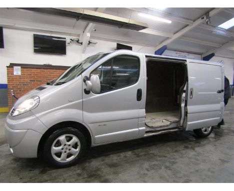 Make &amp; Model: Renault Traffic LL29 Sport DCiDate of Reg: SB10 FZUColour: Silvercc: 1995MoT: 26-03-2022Fuel Type: DIESELMi