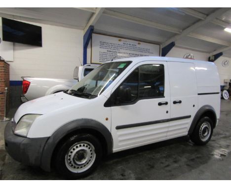 Make &amp; Model: Ford Transit Conn. T200 L75Date of Reg: L600 GRGColour: Whitecc: 1753MoT: 03-12-2022Fuel Type: DIESELMileag