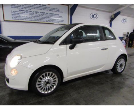 Make &amp; Model: Fiat 500 PopDate of Reg: SL59 MWKColour: Whitecc: 1242MoT: 29-10-2022Fuel Type: PETROLMileage: 91kTransmiss