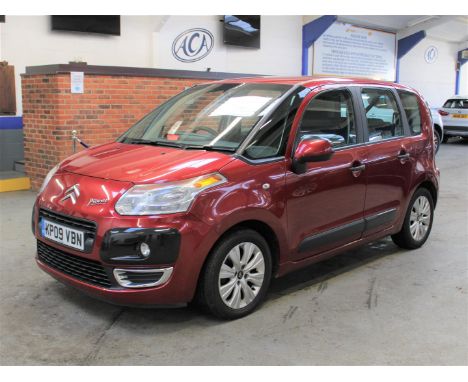 Make &amp; Model: Citroen C3 Picasso VTR PlusDate of Reg: KP09VBNColour: Redcc: 1397MoT: 07-04-2022Fuel Type: PETROLMileage: 