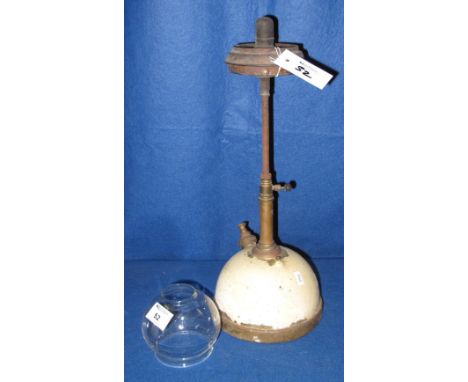 Tilly type pressurised lamp.
