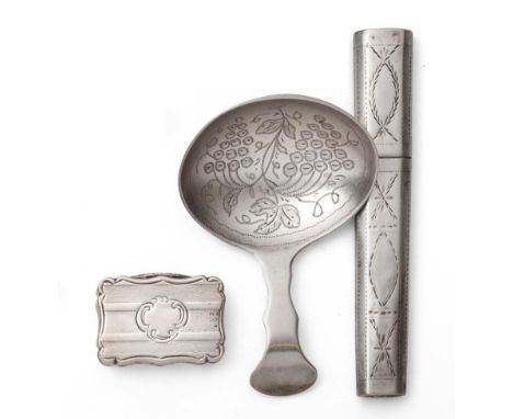 A Victorian Silver Vinaigrette, David Pettifer, Birmingham 1864, of shaped rectangular form; A George IV Silver Caddy Spoon, 