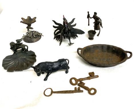 Selection vintage metal figures / ornaments 