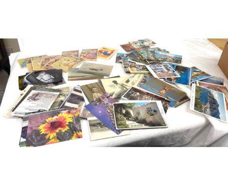 Selection of vintage and later assorted postcards 