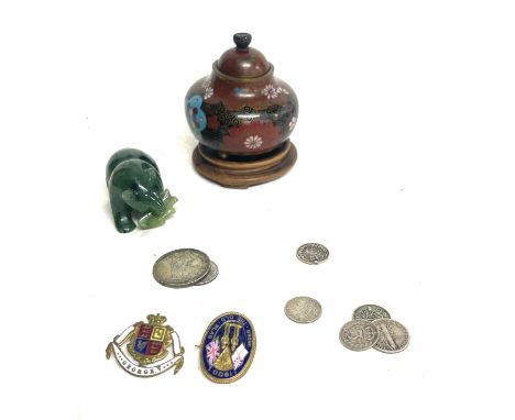 Selection antique and vintage pieces to include silver coins, jade bear a/f, badges, small cloisonne ginger jar and stand 