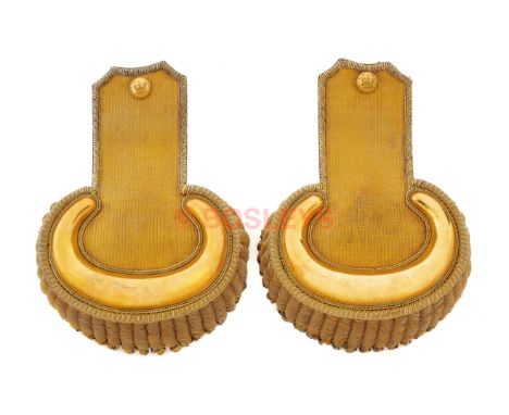 1830 Pattern Officer's Box Pattern Epaulettes. An extremely fine pair of the regulation pattern. Gold lace straps, terminatin