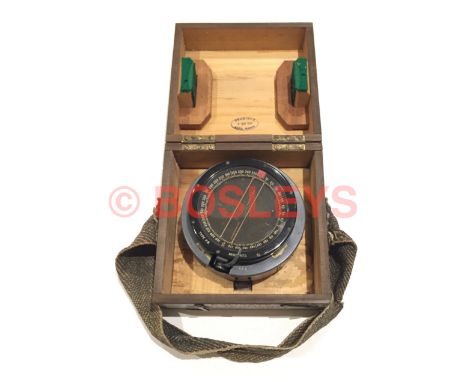 WW2 Period RAF P8 Fighter Aircraft Compass. A good clean example, retaining crowned AM brass issue plate. Complete with origi