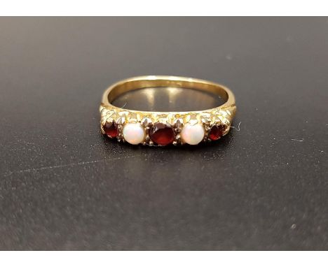 GRADUATED OPAL AND GARNET FIVE STONE RINGon gold shank (indistinct mark), ring size O 