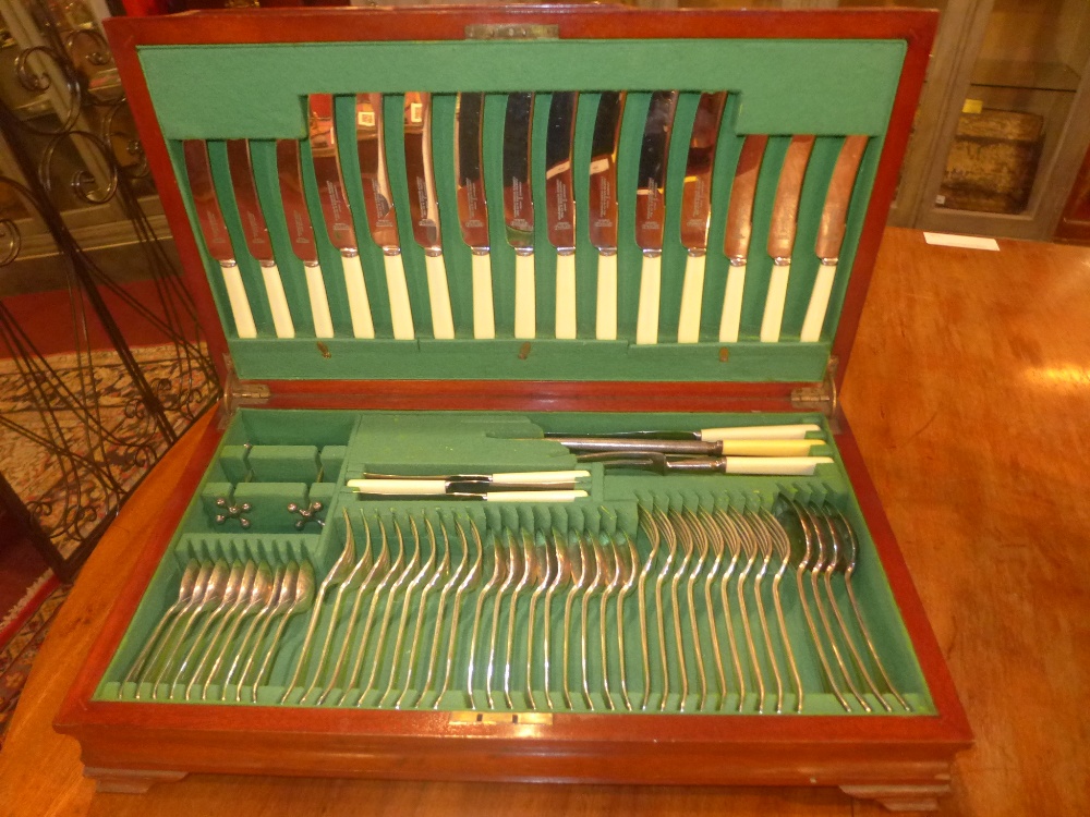 A James Ryals & Co Sheffield silver plated canteen of cutlery including