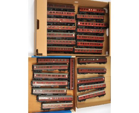 Bachmann OO Lima, Hornby plus others - Group of Unboxed Maroon BR and LMS Coaches. Some are missing bogies. Conditions: Vary 