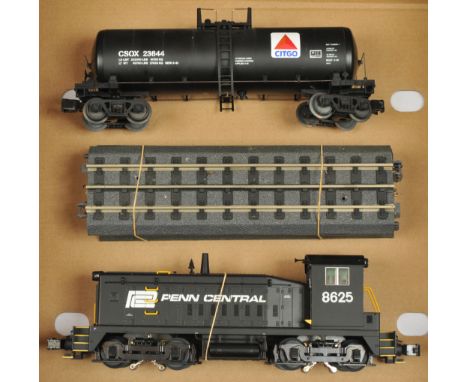 Atlas O Gauge Three rail Locomotive Plus Tanker and track - Penn Central '8625' O gauge Switcher, Please note this loco has n