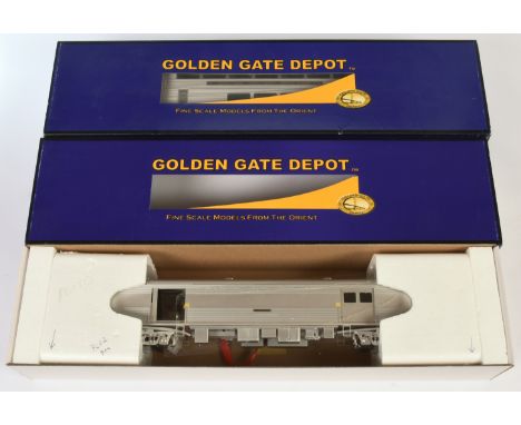Golden Gate Depot O Gauge. Pair of Santa Fe 2-Rail Coaches. Comprising 362 Baggage Car &amp; 580 Lounge Car with interior det