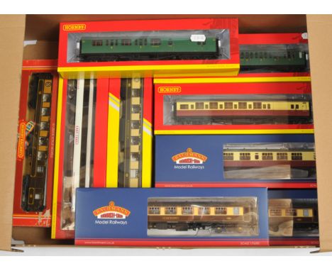 Hornby (China) OO Bachmann Branchline Assorted Coaches - Conditions: Generally Excellent to Excellent Plus in Excellent Plus 