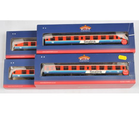 Bachmann Branchline OO Pair of 39-001K Sealink Coaches - Limited Editions Produced Exclusively for Bachmann Collectors Club M