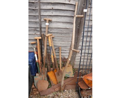 Various shovels &amp; tools etc 
