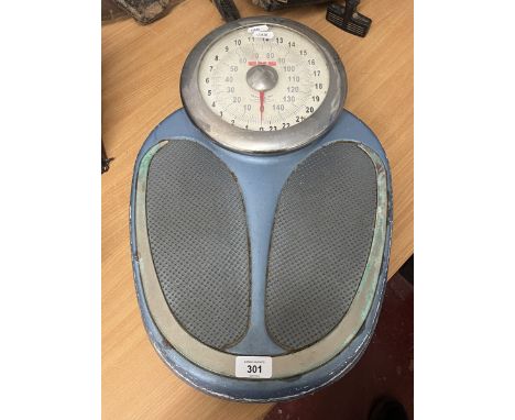 Vintage scales 