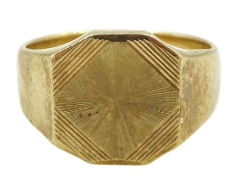 9ct gold octagonal signet ring with engine turned decoration, London 1967Condition Report:Approx 7.3gm, size Q, head depth = 