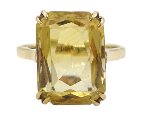 9ct gold single stone rectangular citrine ring, by Cropp &amp; Farr Ltd, Birmingham 1960Condition Report:Approx 3.5gm, size M